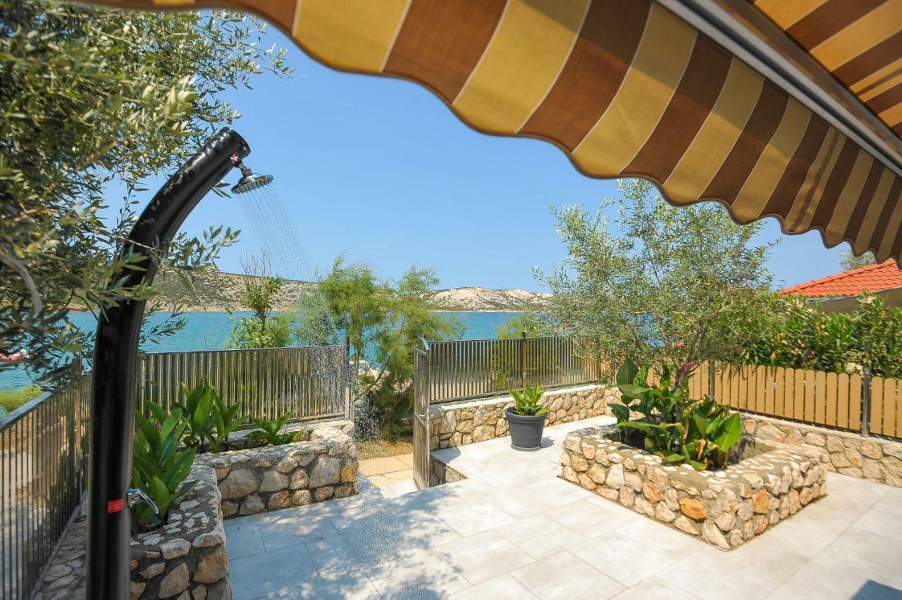 Apartment Robert Novalja Εξωτερικό φωτογραφία