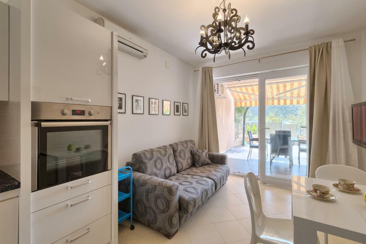 Apartment Robert Novalja Εξωτερικό φωτογραφία