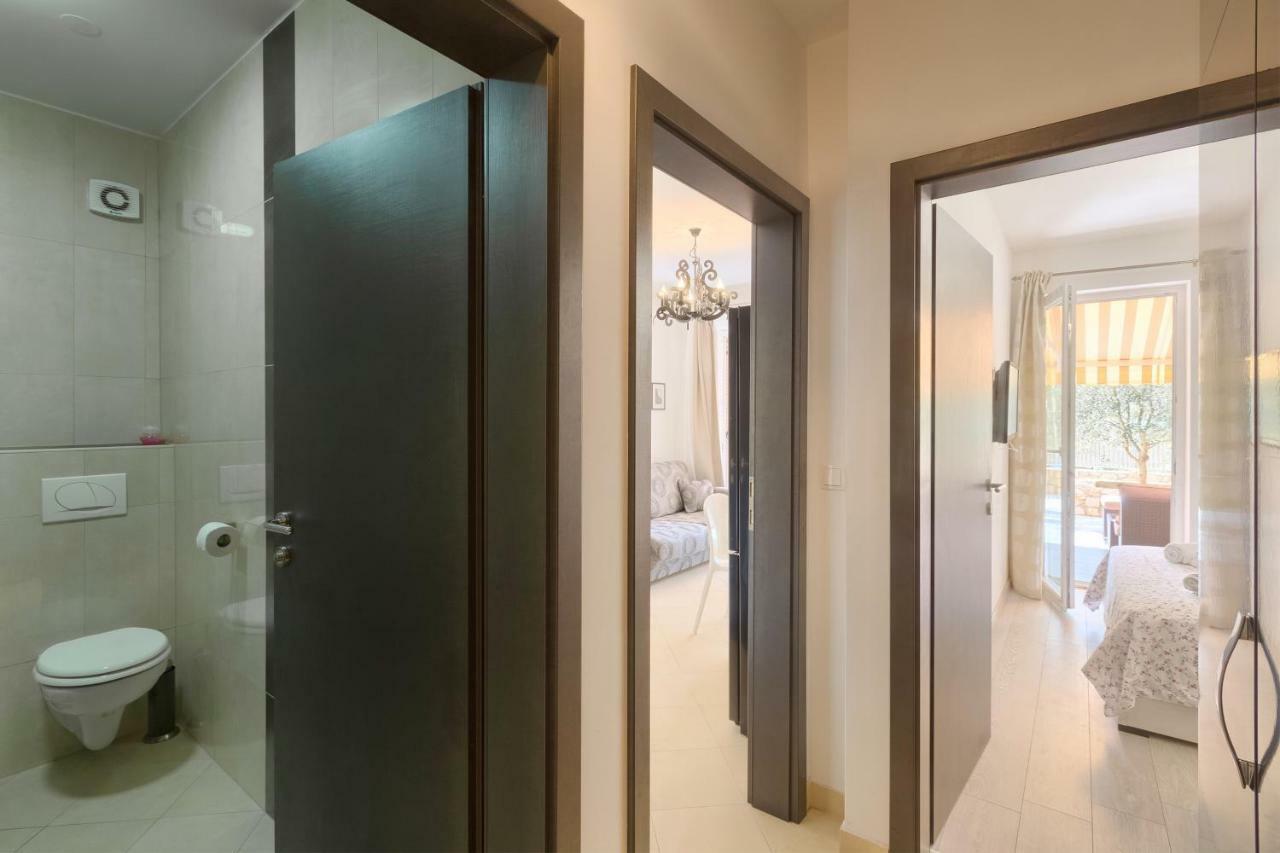 Apartment Robert Novalja Εξωτερικό φωτογραφία